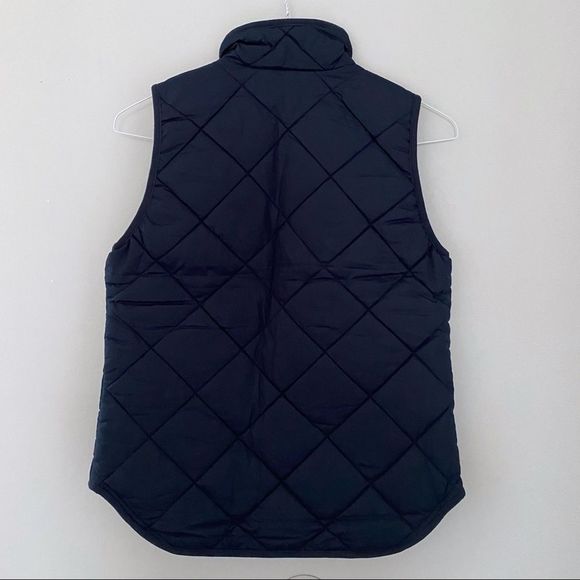 NWT J. Crew Factory Puffer vest with snap pockets - Picture 7 of 7